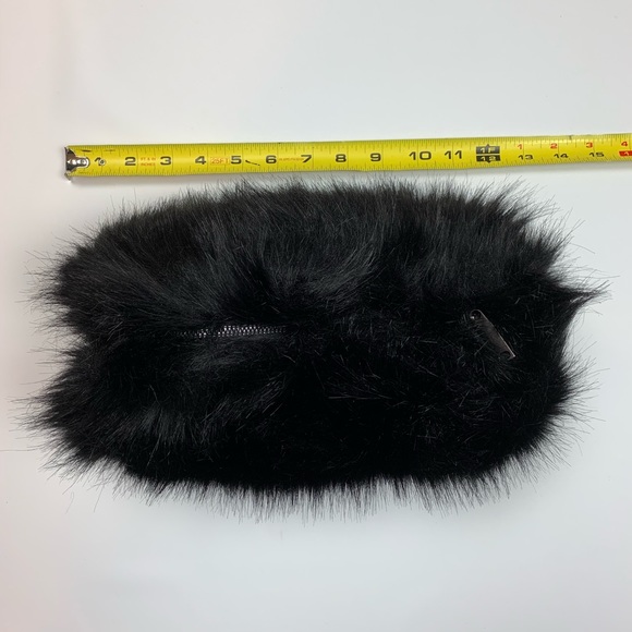 3N1 FAUX FUR MUFF HAND WARMER CLUTCH BAG - Picture 6 of 7